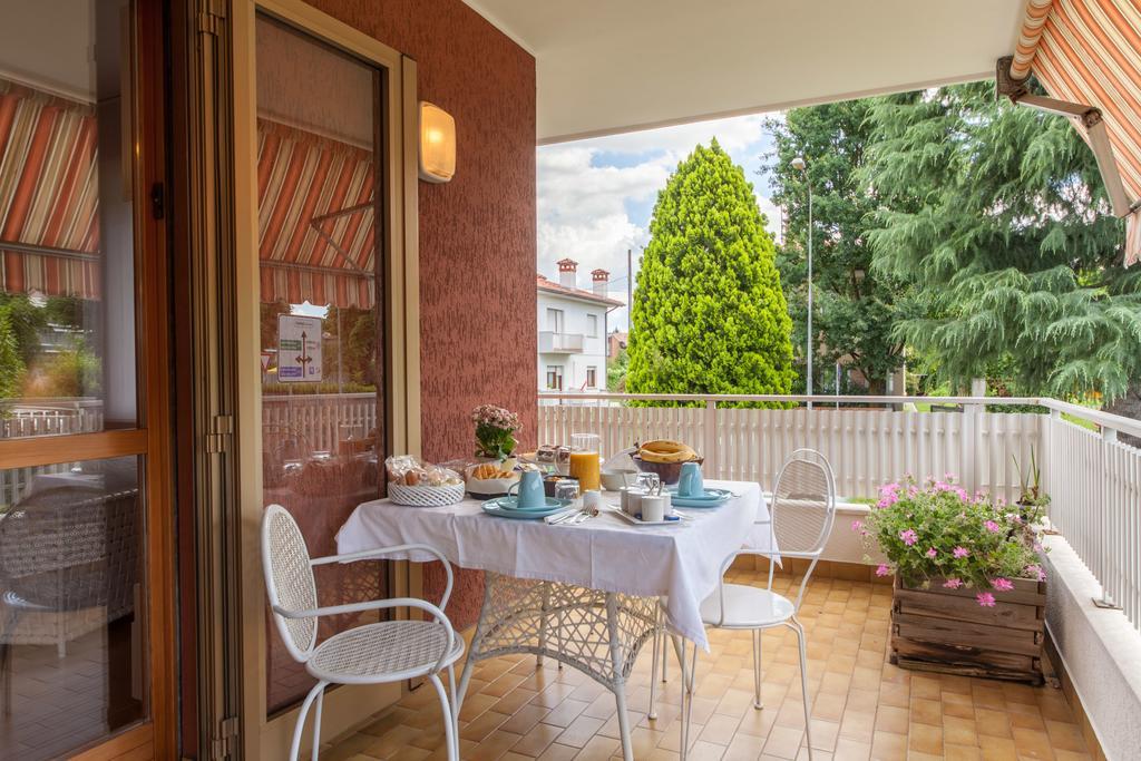 Toti Apartment Udine Esterno foto