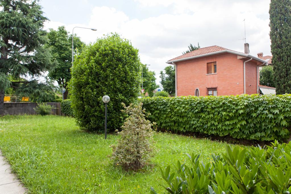 Toti Apartment Udine Esterno foto