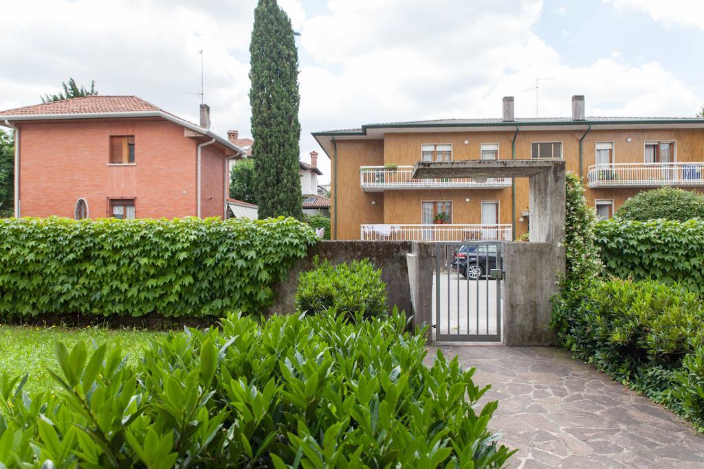 Toti Apartment Udine Esterno foto